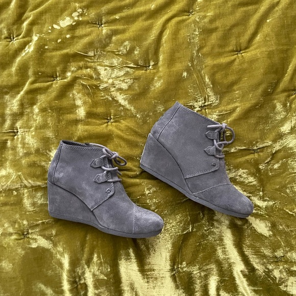 Toms Kala Suede Wedge Bootie Gray 7.5 - Picture 4 of 8